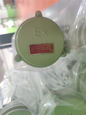 爆発防止LED照明 石油化学工場使用ATEX EAC 50000hr 寿命 54Wセリングフレンズペンダント