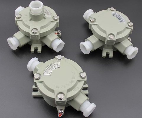 防爆接続箱 IP68 防爆保護クラス 1 Div 2 M20*1.5 危険エリア用ケーブル入口
