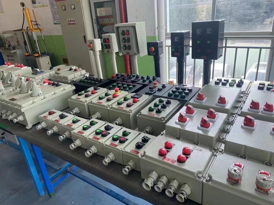 IP66 防爆 アルミ製制御パネル ATEX 認証付き 定電 ≤ 225A