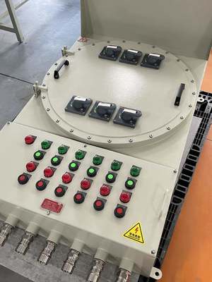 防爆 防火 制御 パネル を 用い て 施設 の 安全 を 保つ