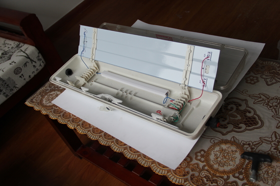 1200mm 長さ 防爆 LED 高天井灯 Division 1 および 2 分類用