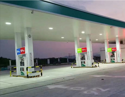 効率130lm/w、標準材料を使用したダイカストアルミニウムハウジング危険場所用LED投光器