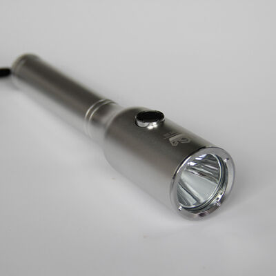 防爆ハイベイ照明器具 ダイカストアルミニウム製 100-277V AC入力電圧 過酷な環境に対応する耐久性と照明ソリューション