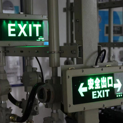 LED照明源を搭載した室内/室外LED防爆緊急出口灯