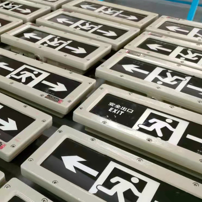 工場直線LED出口標識 防爆 壁に装着された緊急ライト パーソナライズされた絵本