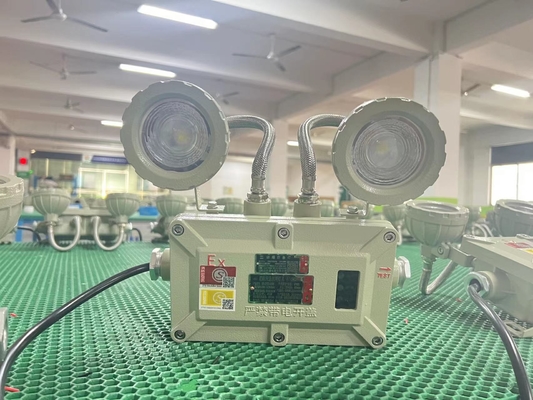 ゾーン21 防火緊急灯 CRI Ra 80 と 120° 射線角