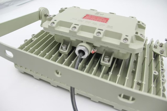 LEDUN-50-200W IP66 Atex エクスプローション・プローフ ゾーン1/2/21/22用の防災灯 Led 防爆灯 メーカー