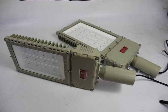 100W 130lm/W 防爆 防水 屋外 防水 高硬さ 大規模 作業 工事 照明