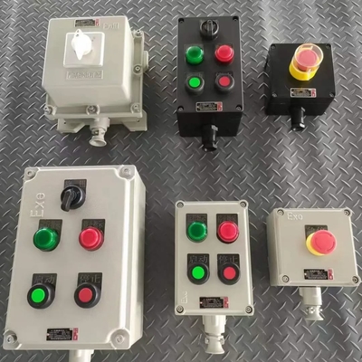 カスタマイズされたケーブルエントリー 爆発防止パネル / 箱 ATEX IP66 WF2 精製鉱山用
