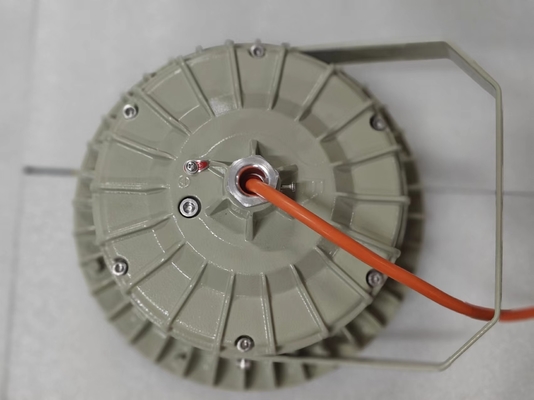 垂直鋳造 アルミ LED ベイライト ブラケットマウント 50000hrs 寿命
