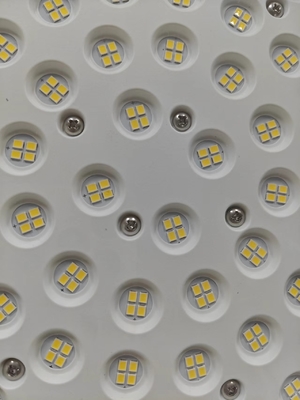 垂直鋳造 アルミ LED ベイライト ブラケットマウント 50000hrs 寿命