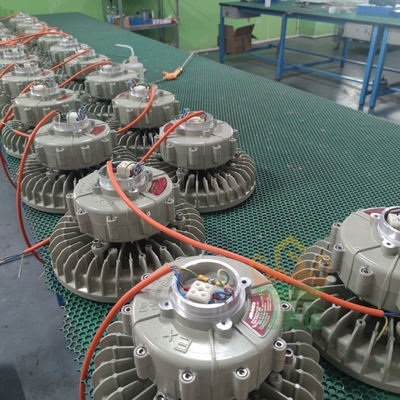 爆発防止の高通路灯 ATEX,IECEx,RoHS認証 精製所のガソリンスタンド ゾーン1,2&amp;2122100W