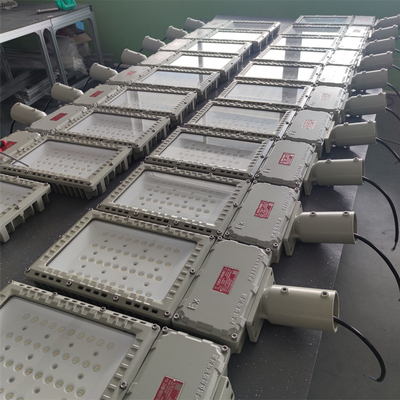 精製所用 250w 防爆LEDストリートライト 100-277v 130lm/W ATEX/IECEx/RoHS 承認