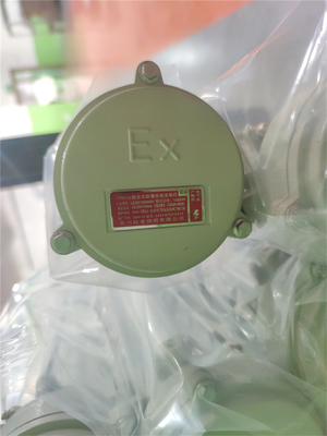 爆発防止LED照明 石油化学工場使用ATEX EAC 50000hr 寿命 54Wセリングフレンズペンダント