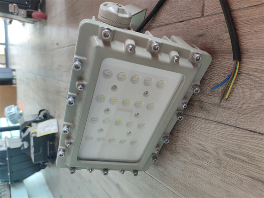 180lm/w 防爆LED 洪水照明 灯具ランプ ATEX/IECEx/RoHS 評価 cct 調整可能
