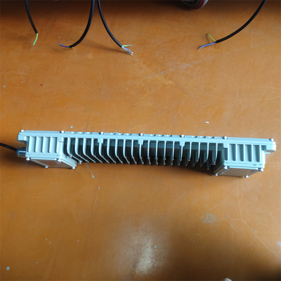 エクスプローフ線形光 ATEX IEC IP66 WF2 工業用アルミ LED 海上照明装置 90-295V 100Watt