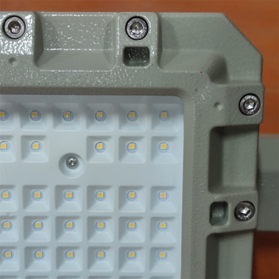 カスタマイズ可能な防爆LED投光器 AC90–380V CREEチップ 工業用商業用