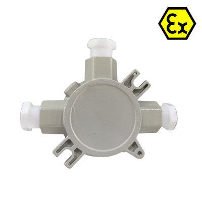石油とガス産業 軽量 爆発 防止 電気接続箱 220/380Vac OEM