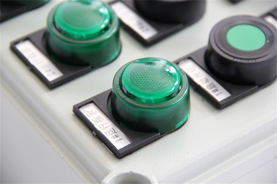 ATEX 防爆制御ステーション 囲み 危険地帯のための工業制御パネル1 防火ライト 10A AC220v