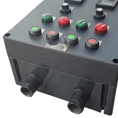 220V 防爆制御ステーション ATEX 認定 GRP 防腐 IP66 WF2 懸垂垂直マウント 危険な環境 ゾーン1 ゾーン2