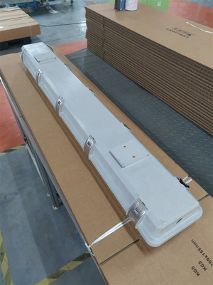 2*36W 防爆?? 光灯 IP66 WF2 保護レベル IECEx ゾーン1 2 ゾーン21 22 危険環境