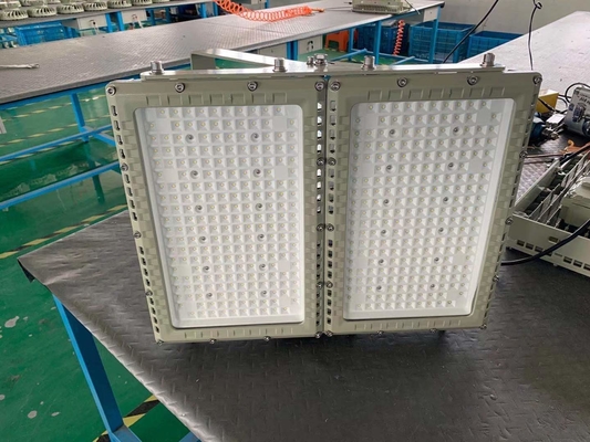 カスタマイズ可能な電圧爆発防止LED投光灯 OEMサーバー AC90-380V