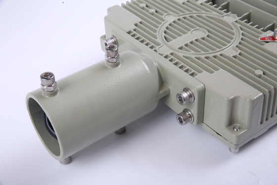 IP66 ATEX IECEx CNEX 認証 防爆型屋外 LED フラッドライト オフショアプラットフォーム、製油所、危険物プラントに最適