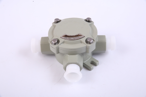 防水防食 WF2 防爆電気ジャンクションボックス ダイカストアルミニウム IP65 2 3 エントリー 水平
