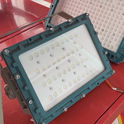 ATEX/IECEx 防爆LED 防水灯 50W,150W & 200W,IP66 防水 ゾーン 1/2 & 21/22 危険地帯