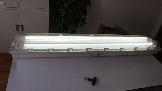 ATEX IECEx CNEX 認証 防爆 LED リニアライト 危険場所 Zone 1 & Zone 2 用 - 省エネ 防水型 産業用照明 オイルガス化学環境向け