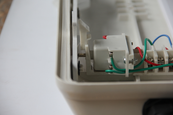 ATEX IECEx CNEX 認証 防爆 LED リニアライト 危険場所 Zone 1 & Zone 2 用 - 省エネ 防水型 産業用照明 オイルガス化学環境向け