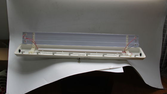 BYSシリーズ 防爆型リニアライト トリプル認証 - ATEX/IECEx/CNEX 承認済み危険場所用LED照明器具、IP66定格、5年保証、ワット数とサイズのカスタマイズ可能