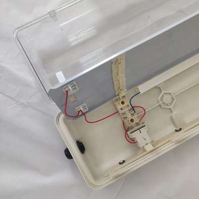 耐久性 ATEX/IECEx/CNEX 防爆線形LEDライト 産業用グレード IP66 危険地域用照明 石油・ガス 化学工場 鉱山 海洋施設 エネルギー効率の良い設計が削減