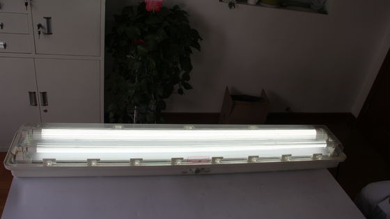 4ft LED 防爆線形ライト 危険場所用 2x9W / 2x18W 防火灯具
