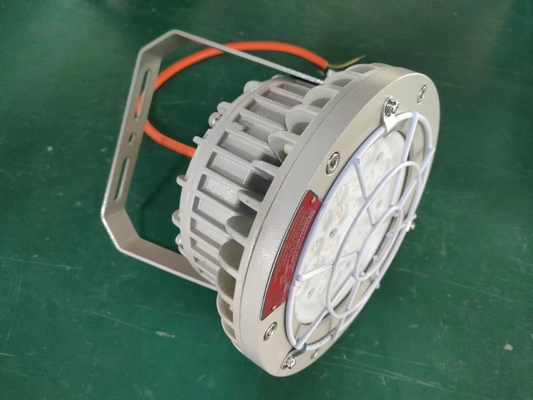 最適な照明ソリューションのための、商業用LEDハイベイ照明、CRI Ra 69、重量8kg