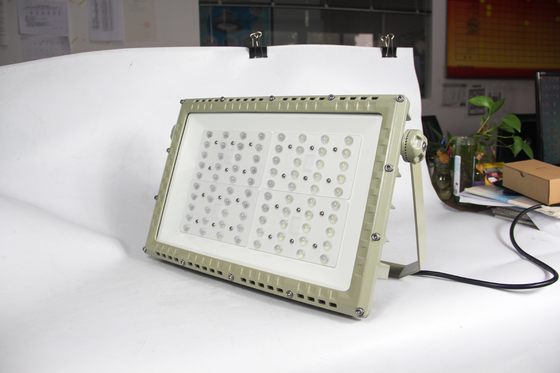 防爆LED道路灯 250W | ATEX CNEX 認証 Zone 1 Zone 2 危険場所向け