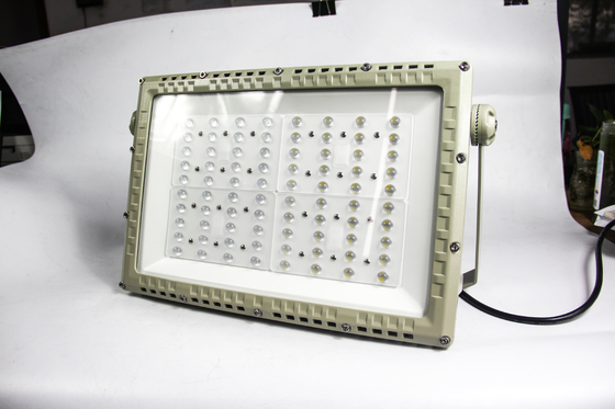 防爆LED道路灯 250W | ATEX CNEX 認証 Zone 1 Zone 2 危険場所向け