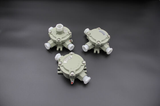 カスタムエンクロージャー IP66 防水 ATEX ジャンクションボックス エンクロージャー 難燃性電源 220V/380V 鋳造アルミニウム ジャンクションボックス