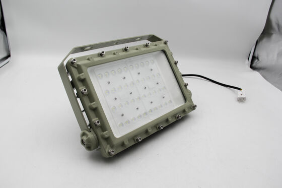 プロフェッショナル防爆型投光器 屋外用 安全照明 ゾーン1 ゾーン2用