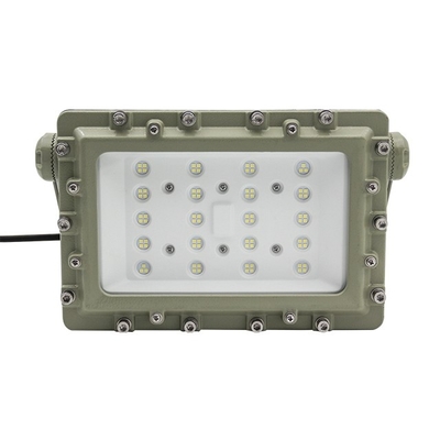 AC100-277V電圧50wとIP66保護レベル 石油ガスおよび産業用エリアのための防爆LED洪水灯
